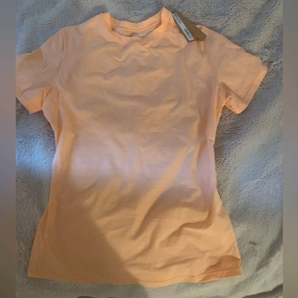 Skims “Fits Everyone Tee” Faded Nectar